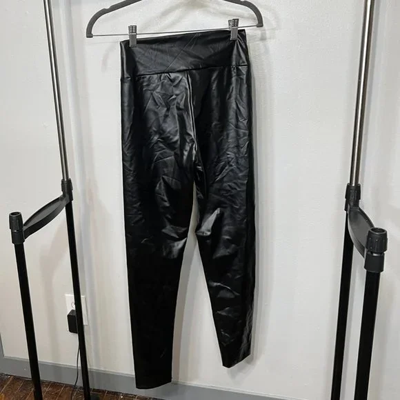 SOLD Windsor liquid look leggings - Picture 5 of 7